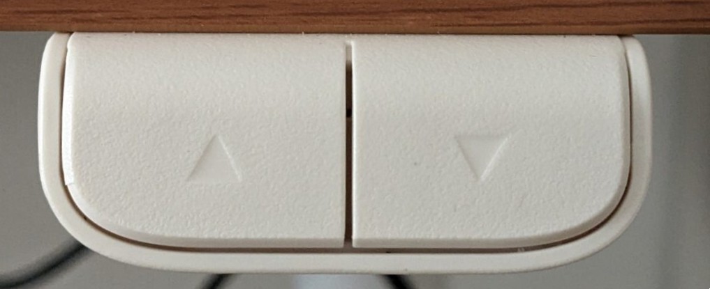 机の昇降ボタン